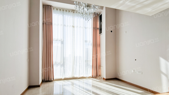 超大落地窗，采光好，简单装修的loft公寓，诚心出售